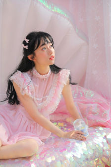 高压监狱女医生满天星叫什么名字